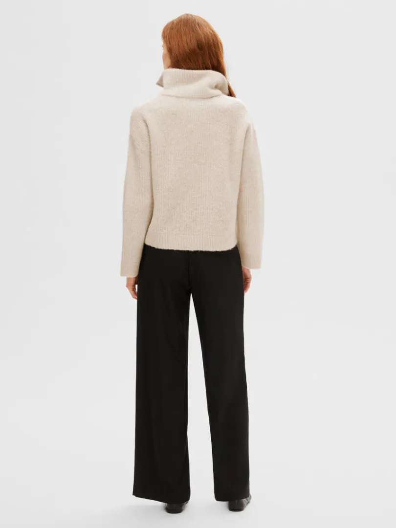 kort_lynls_pullover_4-6.webp Strik>SELECTED KORT LYNLÅS PULLOVER Beige