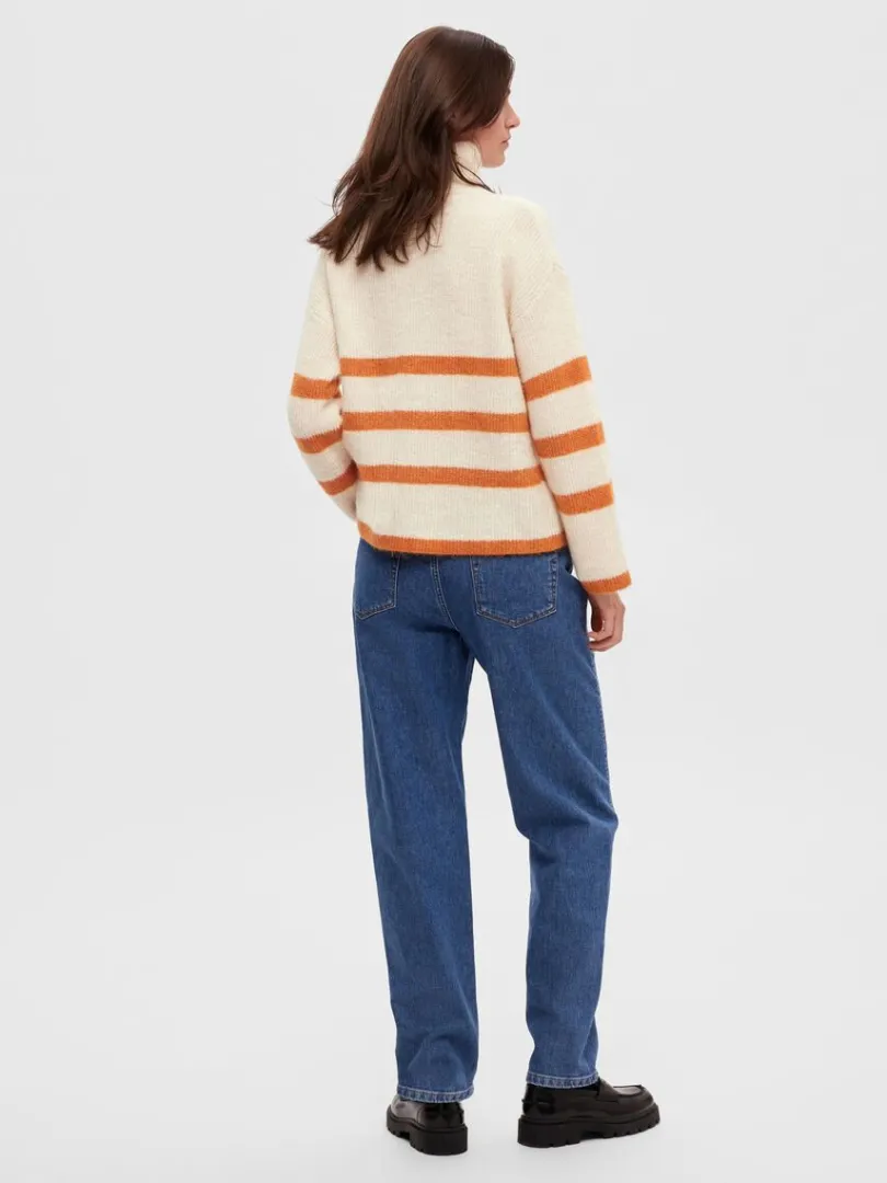 kort_lynls_pullover_4-7.webp Strik>SELECTED KORT LYNLÅS PULLOVER Beige