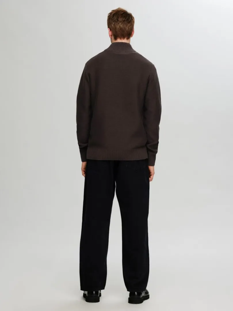 kort_lynls_pullover_5-9.webp Strik>SELECTED KORT LYNLÅS PULLOVER Brown