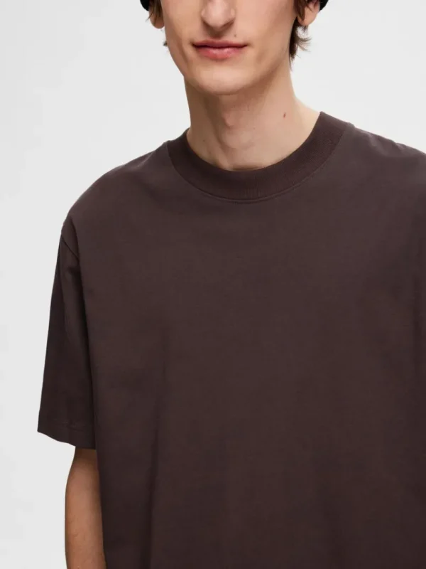 T-shirts>SELECTED KORTÆRMET AFSLAPPET FIT T-SHIRT Brown