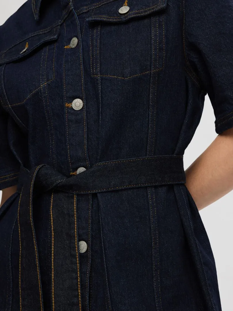 kortrmet_denimkjole_3.webp Kjoler>SELECTED KORTÆRMET DENIMKJOLE Blue