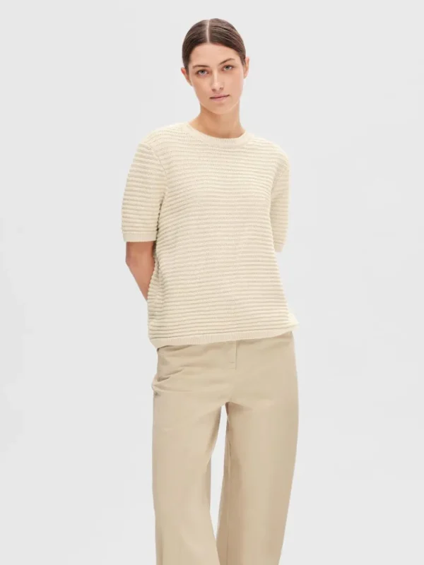 Strik>SELECTED KORTÆRMET STRIKKET TOP Beige
