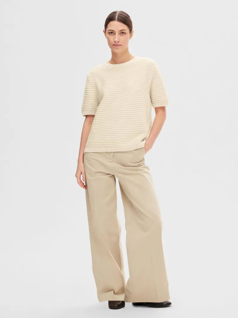 kortrmet_strikket_top_1-11.webp Strik>SELECTED KORTÆRMET STRIKKET TOP Beige