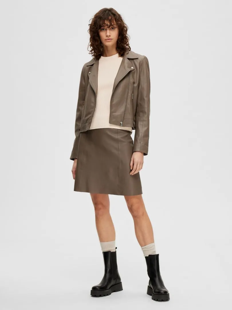 kortrmet_strikket_top_1-15.webp T-shirts | Toppe Og Bluser>SELECTED KORTÆRMET STRIKKET TOP Beige