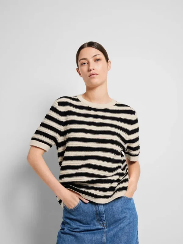 Strik>SELECTED KORTÆRMET STRIKKET TOP Beige