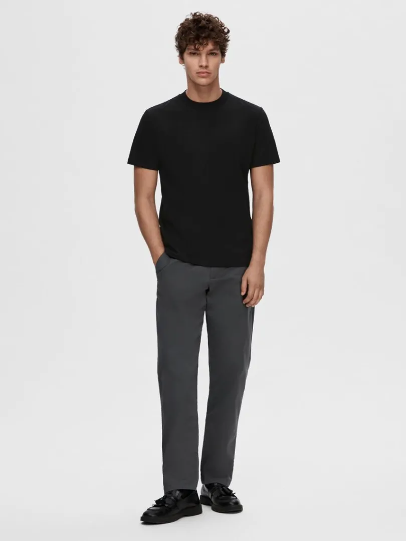 kortrmet_tshirt_1.webp T-shirts>SELECTED KORTÆRMET T-SHIRT Black