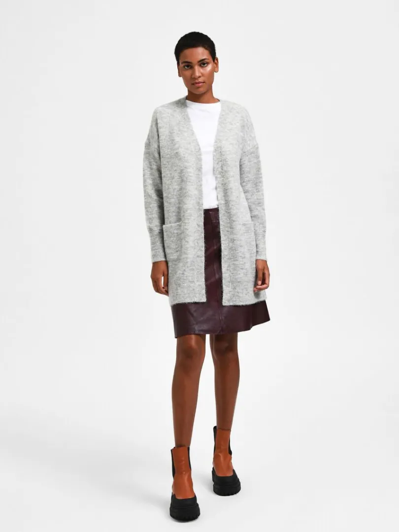 lang_strikket_cardigan_1-3.webp Strik>SELECTED LANG STRIKKET CARDIGAN Grey