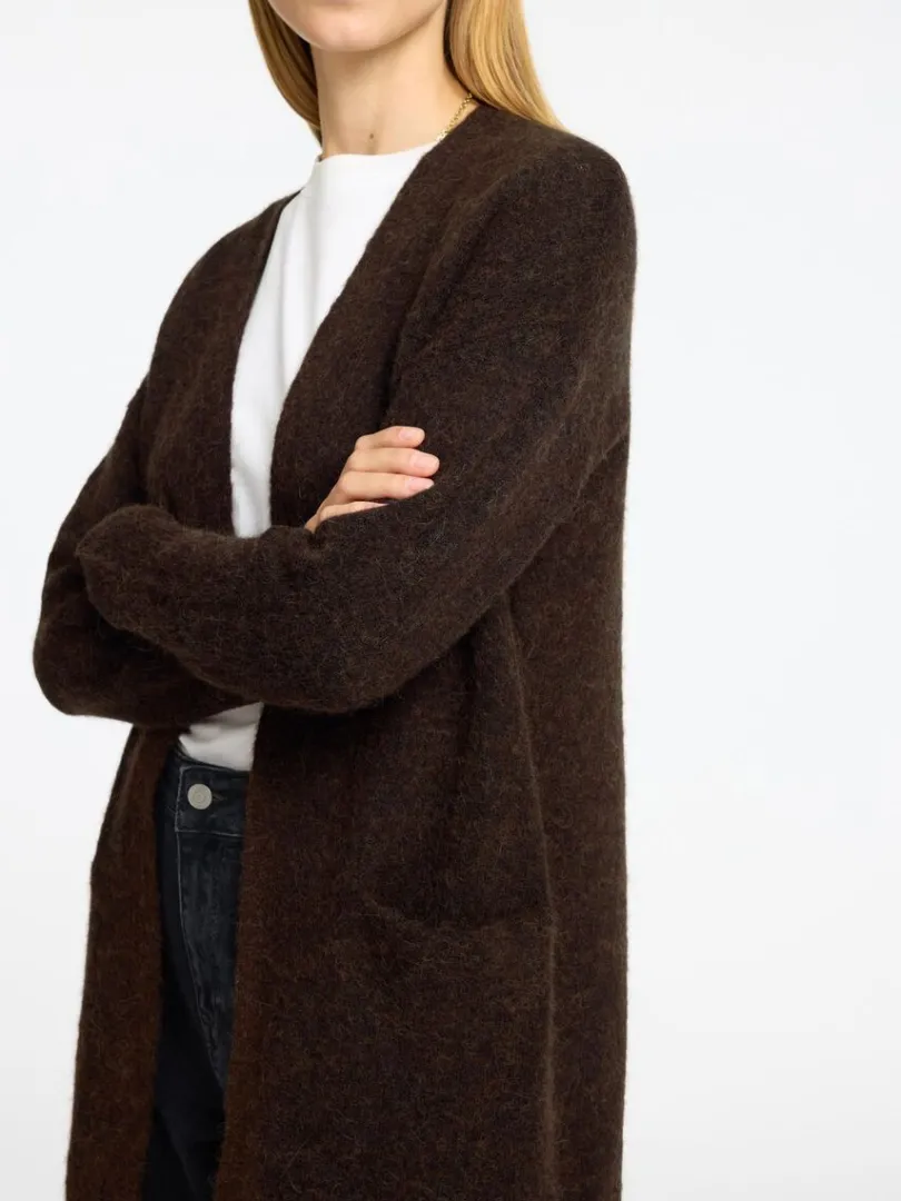 lang_strikket_cardigan_3-1.webp Strik>SELECTED LANG STRIKKET CARDIGAN Brown