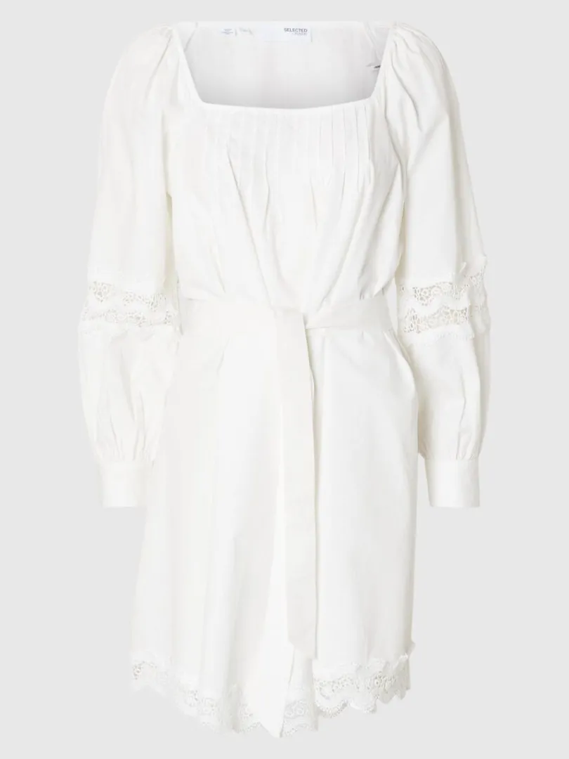 langrmet_blonde_kort_kjol_5.webp Kjoler>SELECTED LANGÆRMET BLONDE KORT KJOLE White