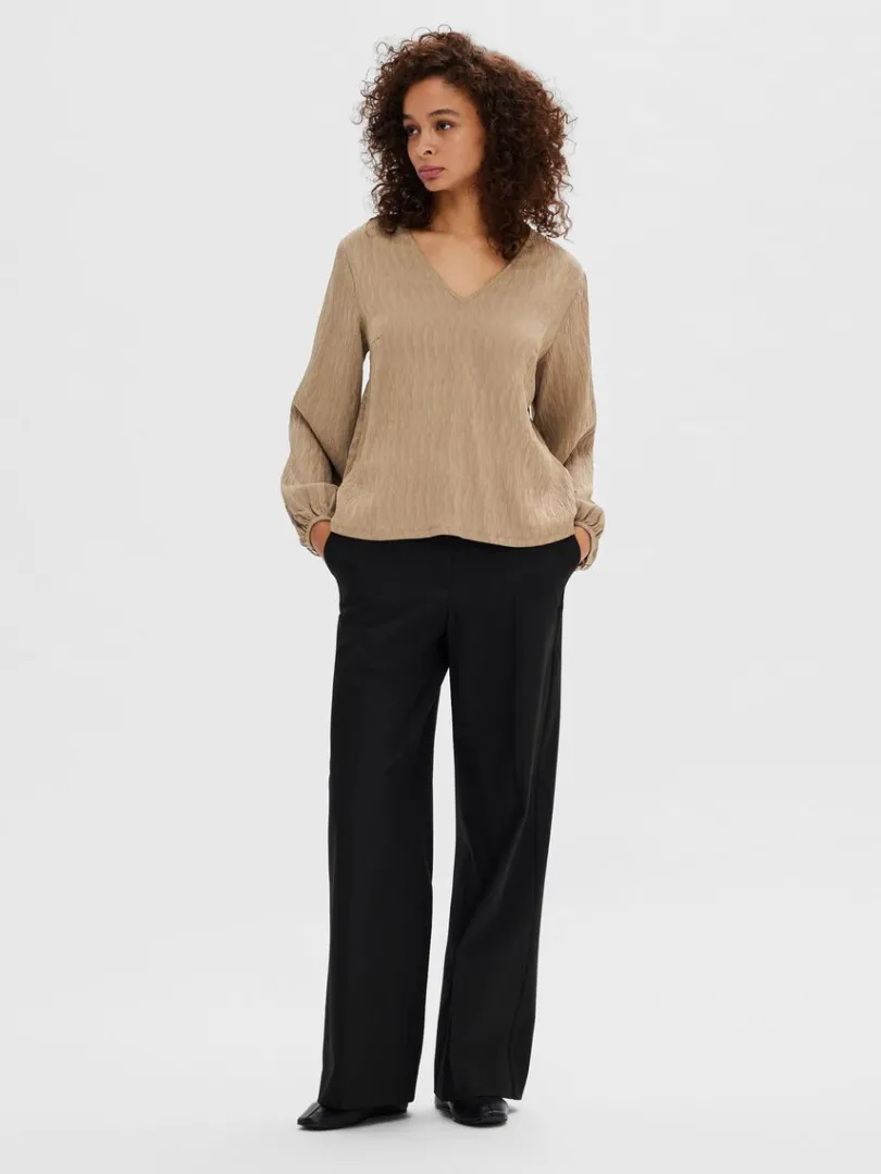 langrmet_bluse_1-10.webp Toppe Og Bluser>SELECTED LANGÆRMET BLUSE Brown