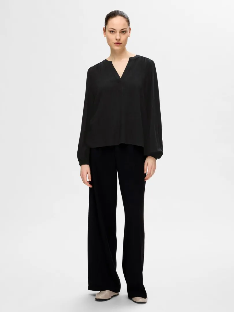 langrmet_bluse_1-7.webp Toppe Og Bluser>SELECTED LANGÆRMET BLUSE Black