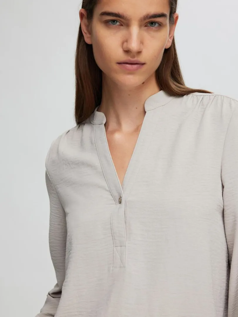 langrmet_bluse_3-3.webp Toppe Og Bluser>SELECTED LANGÆRMET BLUSE Beige