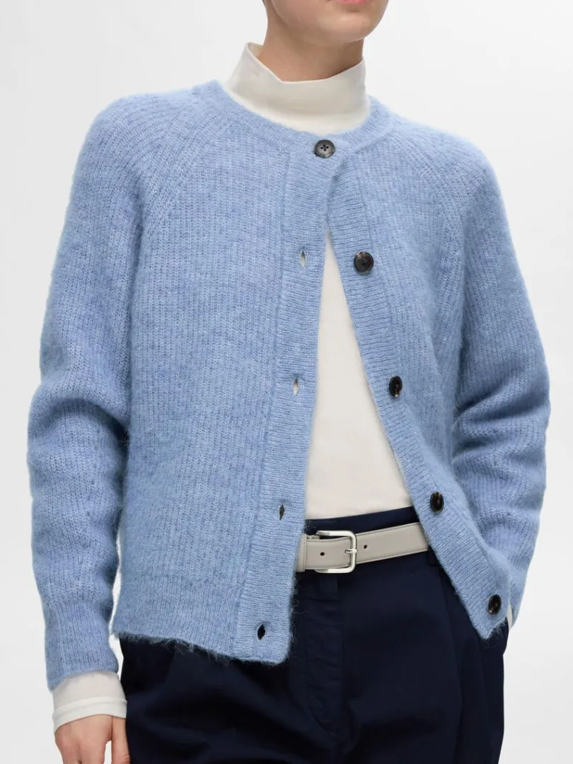 langrmet_cardigan_3-4.webp Strik>SELECTED LANGÆRMET CARDIGAN Blue