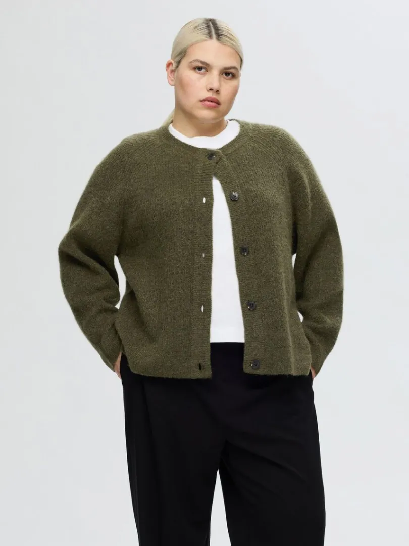 langrmet_cardigan_6.webp Strik>SELECTED LANGÆRMET CARDIGAN Green