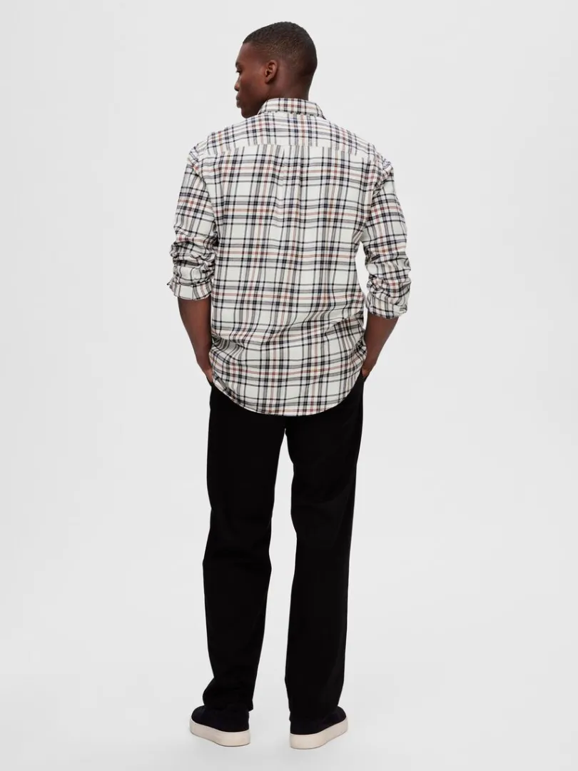 langrmet_flannel_skjorte_1.webp Skjorter>SELECTED LANGÆRMET FLANNEL SKJORTE Beige