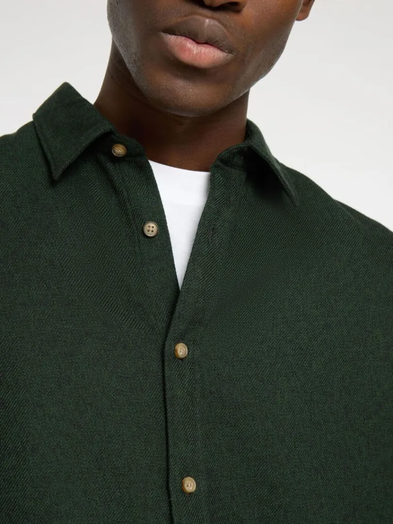 langrmet_flannelskjorte_5.webp Skjorter>SELECTED LANGÆRMET FLANNEL-SKJORTE Green