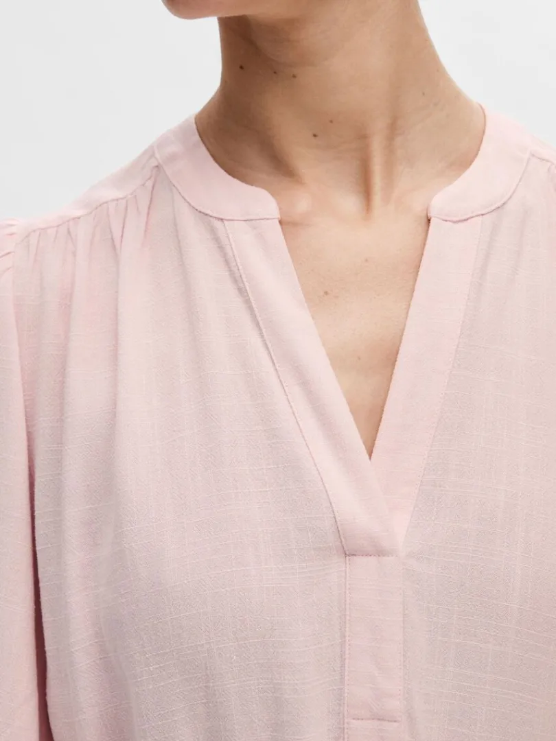 langrmet_kort_kjole_3-6.webp Kjoler>SELECTED LANGÆRMET KORT KJOLE Pink