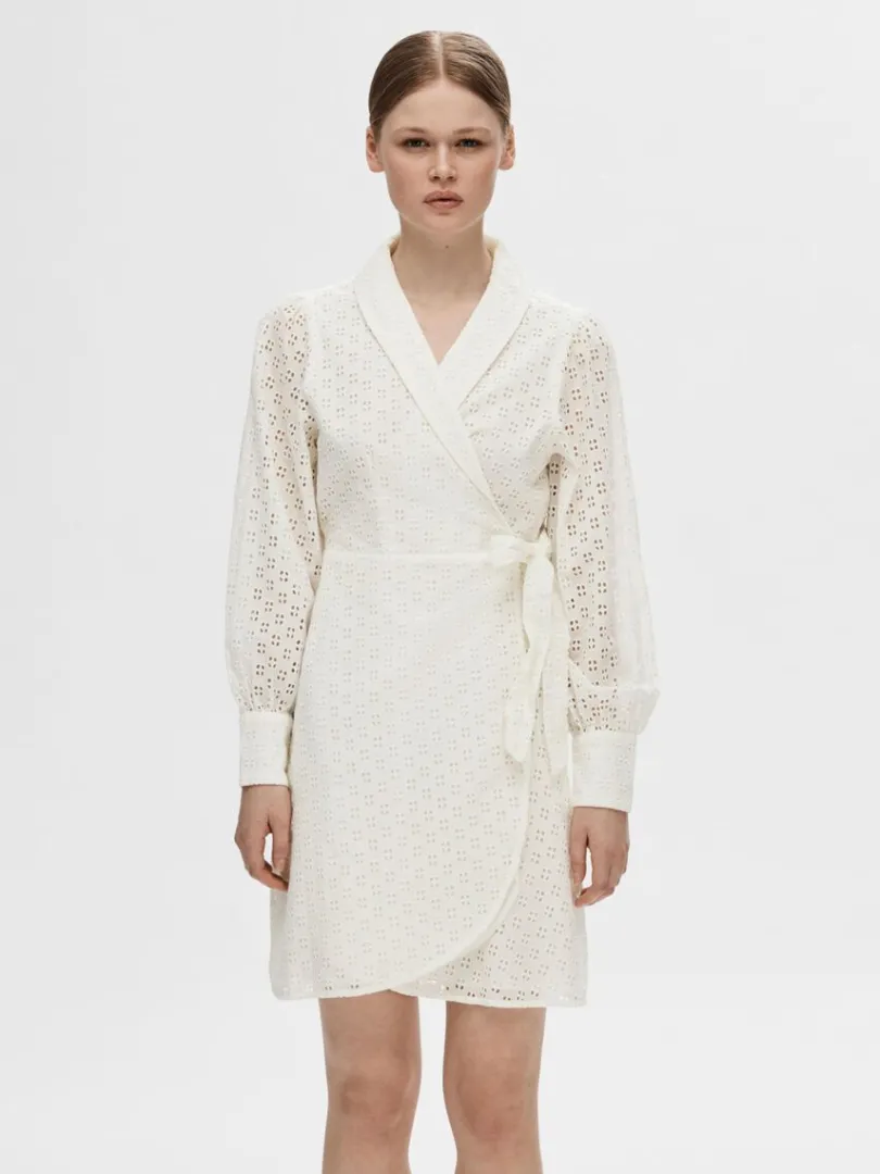 langrmet_sl_om_kjole_0.webp Kjoler>SELECTED LANGÆRMET SLÅ OM KJOLE White