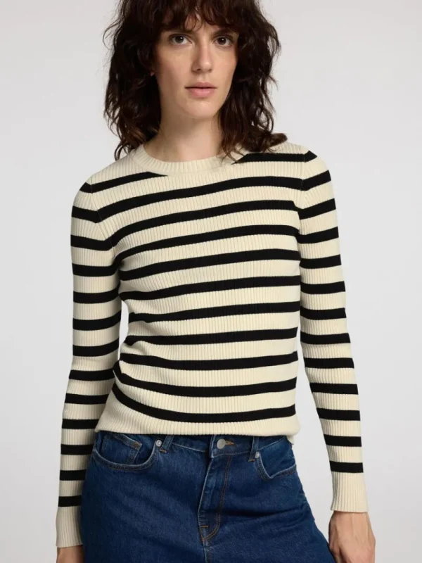 Strik>SELECTED LANGÆRMET STRIKKET TOP Beige