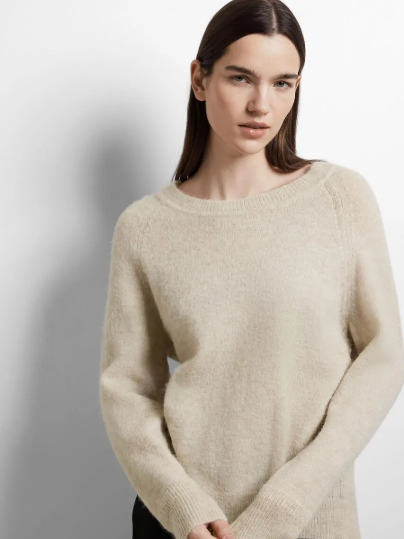 langrmet_striktrje_2-23.webp Strik>SELECTED LANGÆRMET STRIKTRØJE Beige