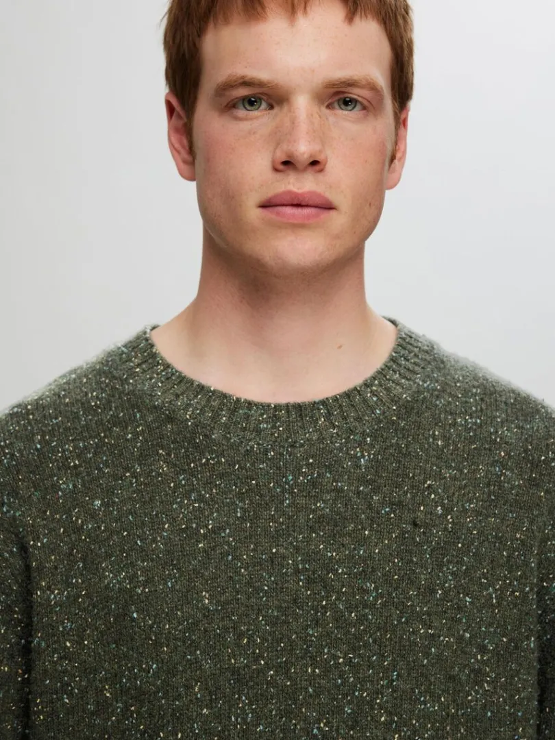 langrmet_sweater_med_rund_3-1.webp Strik>SELECTED LANGÆRMET SWEATER MED RUND HALS Green