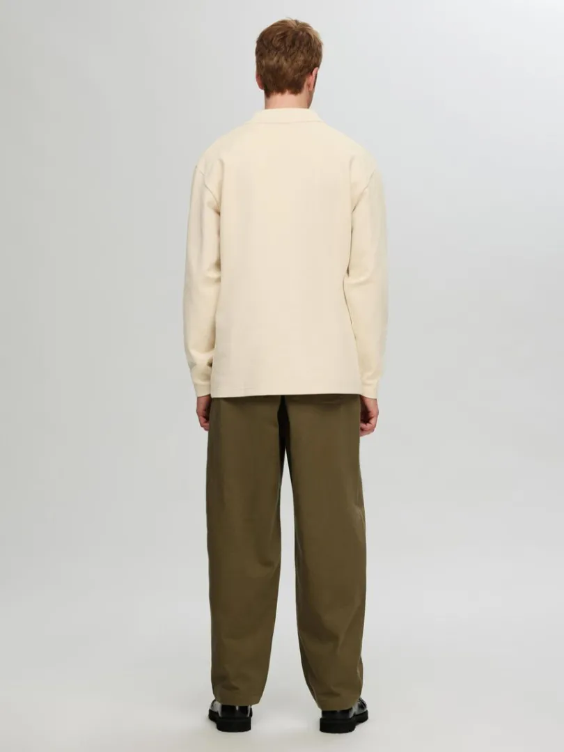 langrmet_sweatshirt_med_l_5-1.webp Poloer>SELECTED LANGÆRMET SWEATSHIRT MED LYNLÅS Beige