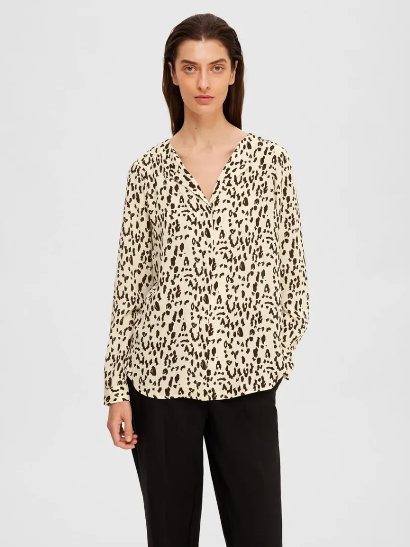 leopardprint_skjorte_0.webp Skjorter>SELECTED LEOPARDPRINT SKJORTE Beige