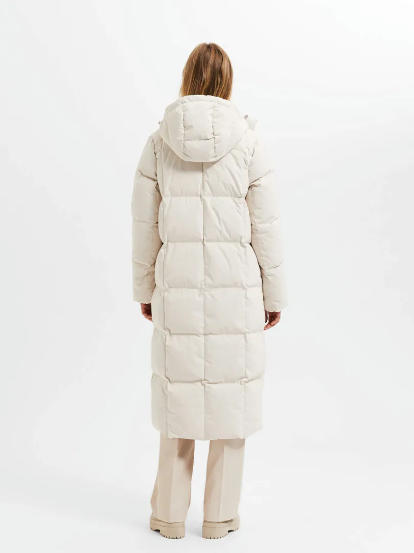 longline_redown_pufferjak_4.webp Overtøj>SELECTED LONGLINE RE:DOWN® PUFFERJAKKE Beige