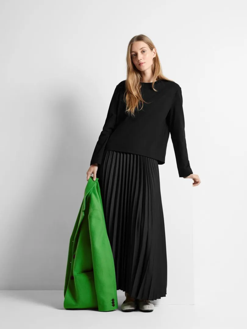 longsleeved_boxy_tshirt_2-3.webp T-shirts>SELECTED LONG-SLEEVED BOXY T-SHIRT Black