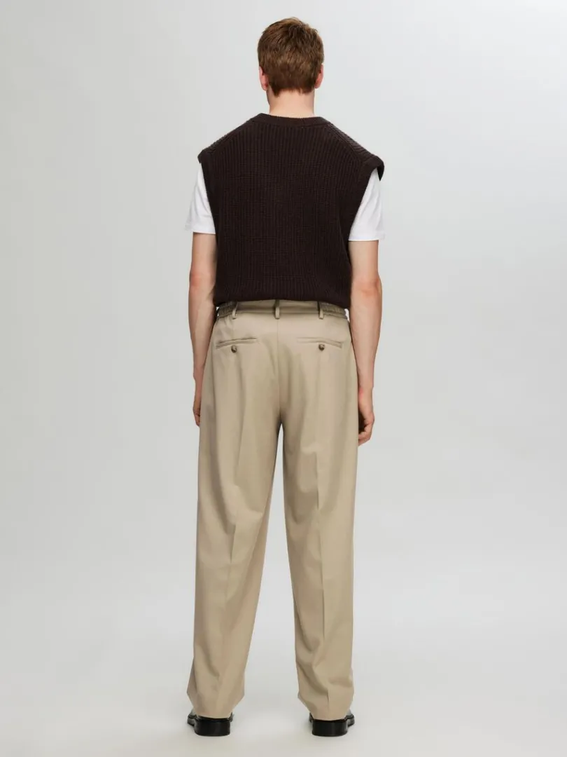 loose_fit_bukser_1.webp Bukser>SELECTED 220 LOOSE FIT BUKSER Beige