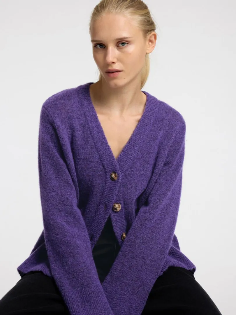 loose_fit_cardigan_2.webp Strik>SELECTED LOOSE FIT CARDIGAN Purple