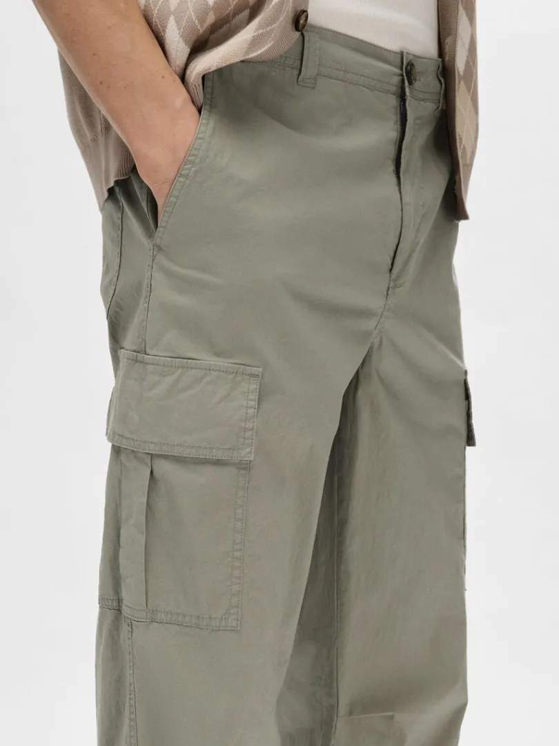 loose_fit_cargopants_5.webp Bukser>SELECTED 220 LOOSE FIT CARGOPANTS Green