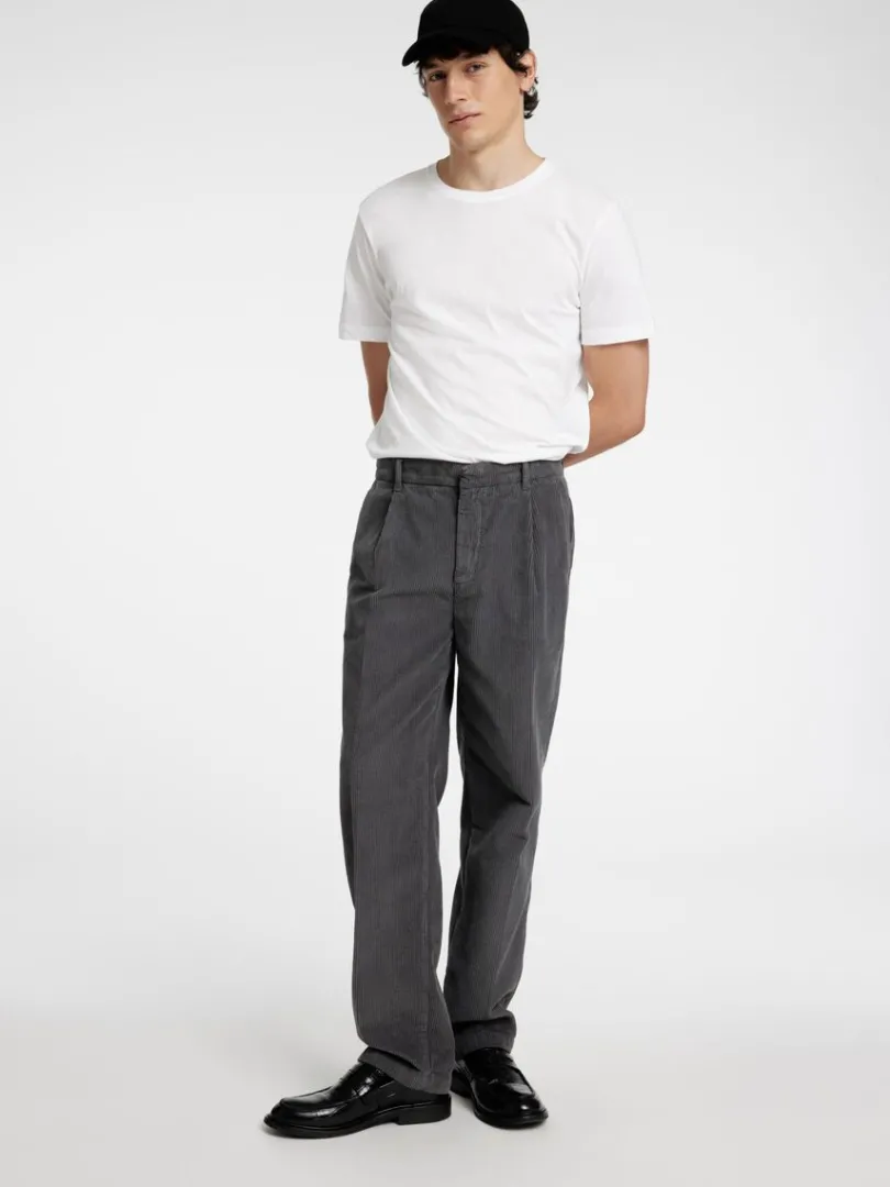 loose_fit_fljlsbukser_2-1.webp Bukser>SELECTED 220 LOOSE FIT FLØJLSBUKSER Grey