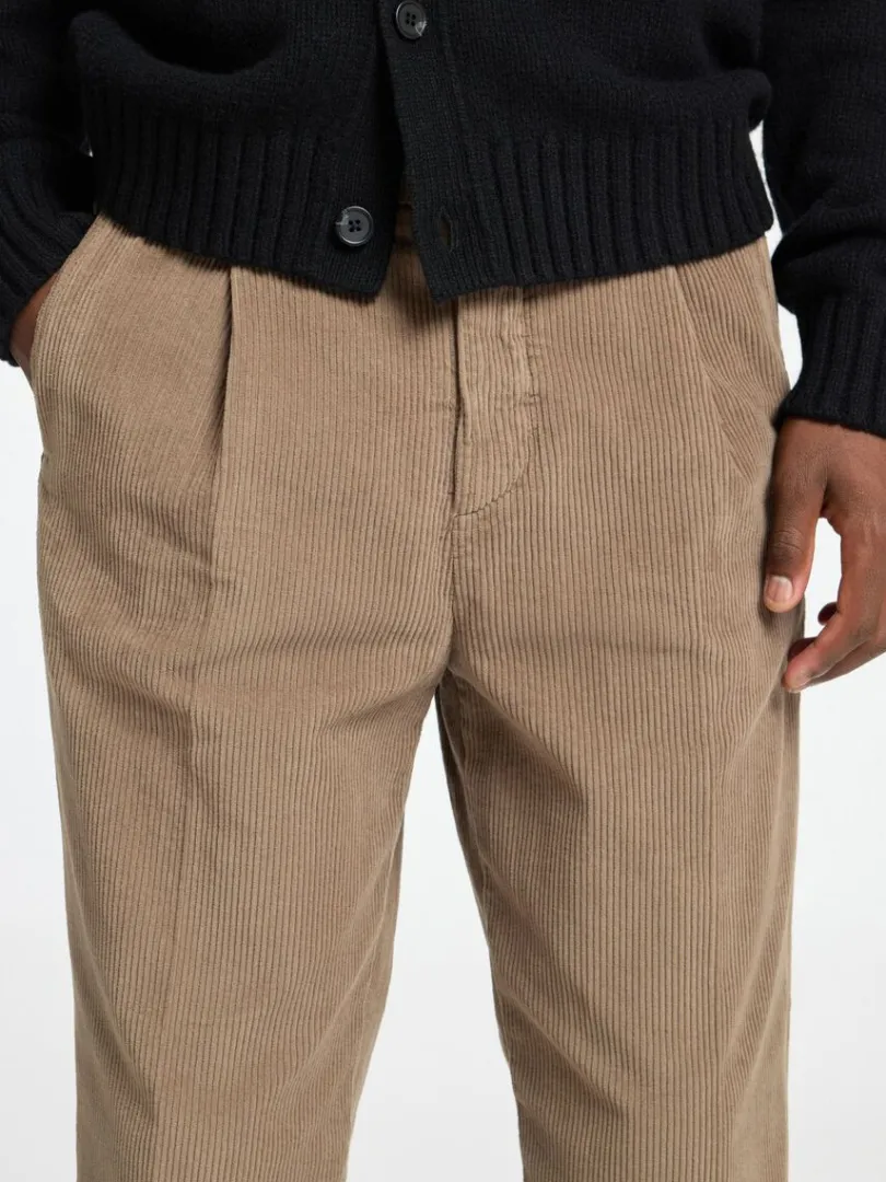 loose_fit_fljlsbukser_5.webp Bukser>SELECTED 220 LOOSE FIT FLØJLSBUKSER Brown