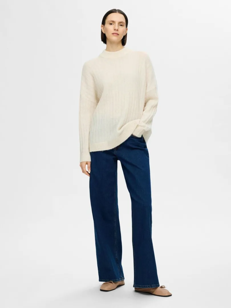 loose_fit_striktrje_1-1.webp Strik>SELECTED LOOSE FIT STRIKTRØJE Beige