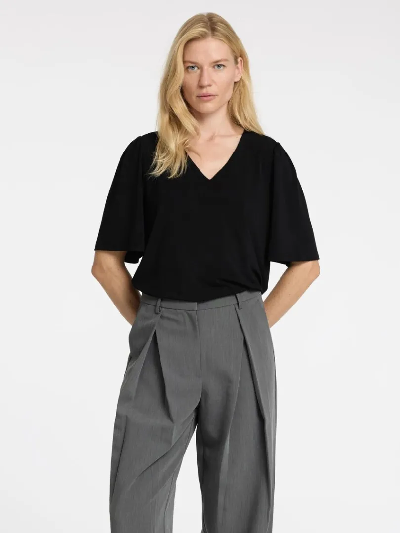 loose_fit_top_med_vhals_0.webp Toppe Og Bluser>SELECTED LOOSE FIT TOP MED V-HALS Black