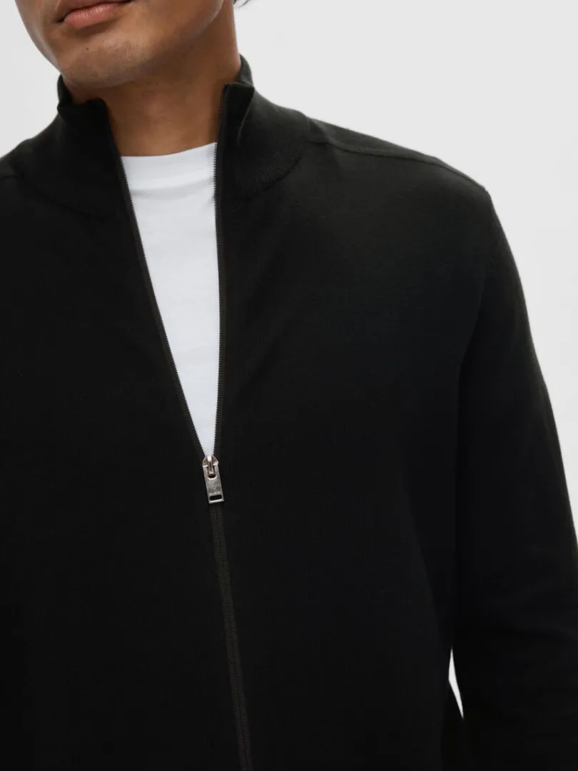 lynls_cardigan_3-5.webp Strik>SELECTED LYNLÅS CARDIGAN Black