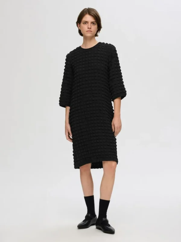 Kjoler>SELECTED MED TEKSTUR MIDIKJOLE Black