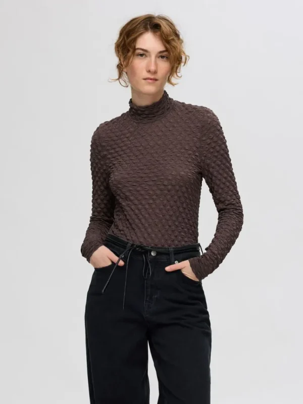 Toppe Og Bluser>SELECTED MED TEKSTUR TOP MED LANGE ÆRMER Brown