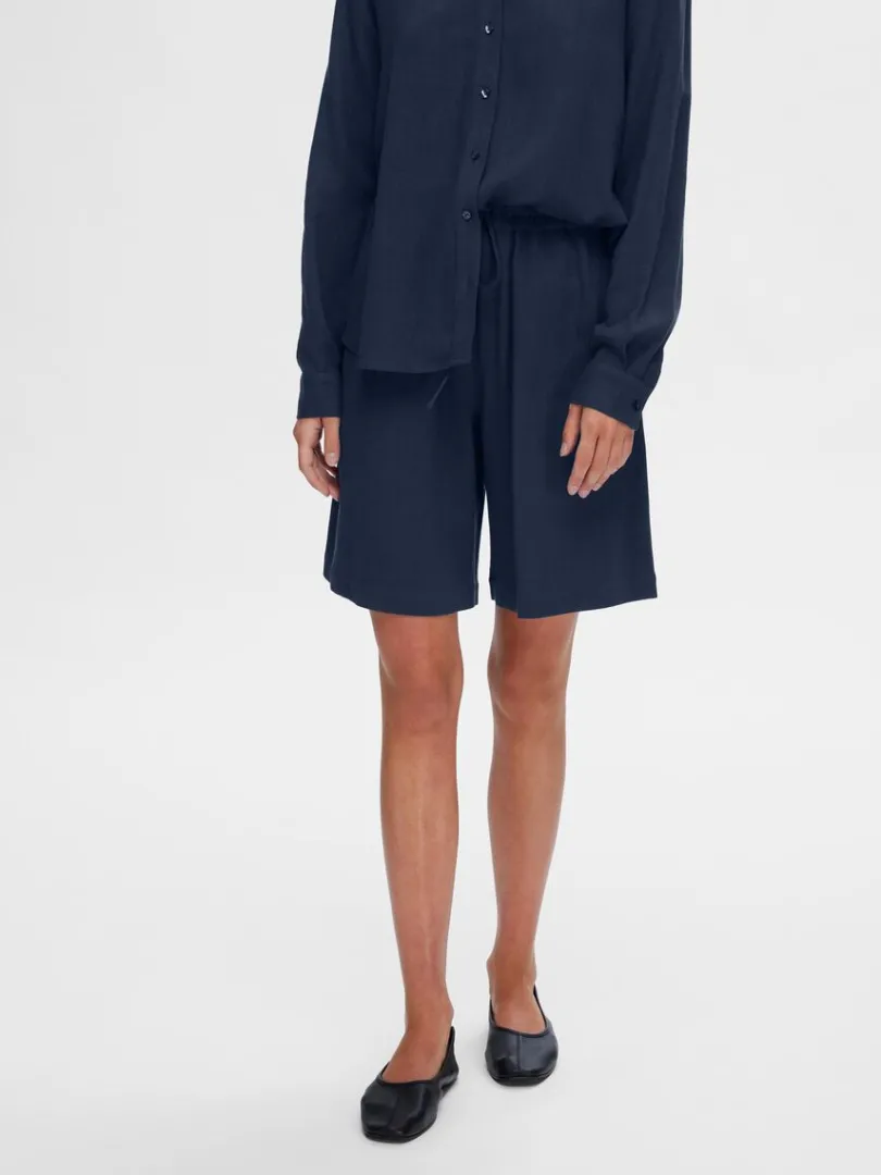 mellemhj_talje_shorts_1-1.webp Shorts>SELECTED MELLEMHØJ TALJE SHORTS Blue