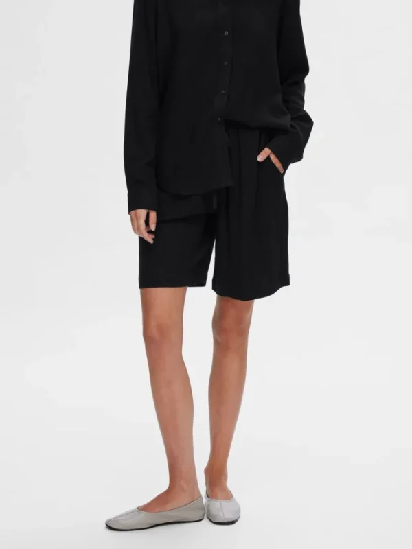 Shorts>SELECTED MELLEMHØJ TALJE SHORTS Black
