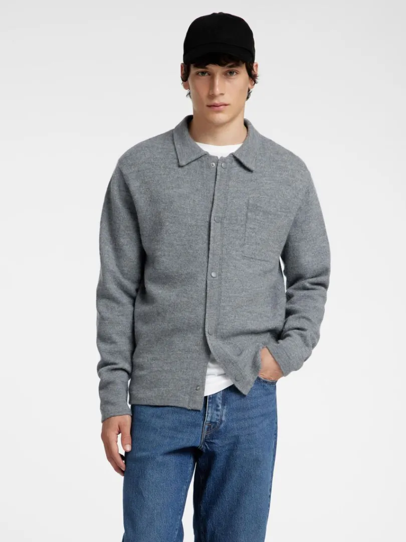 merinould_cardigan_0-5.webp Strik>SELECTED 100% MERINOULD CARDIGAN Grey