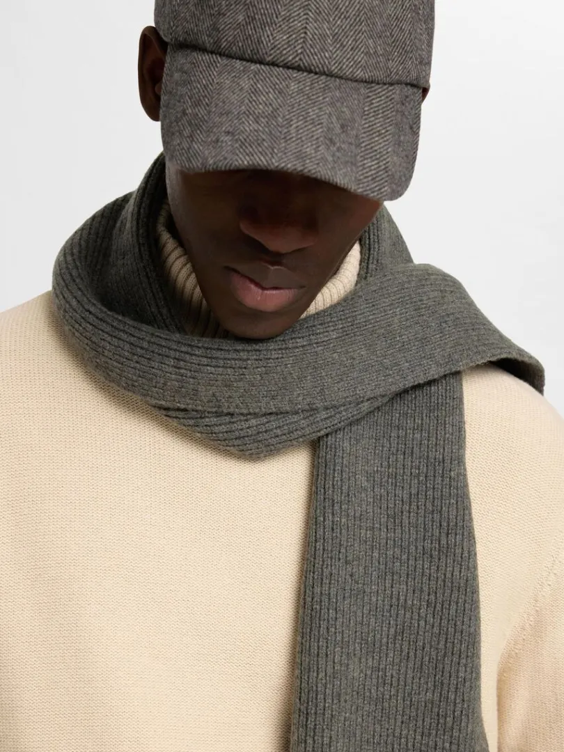 merinould_halstrklde_3-2.webp Accessories>SELECTED 100% MERINOULD HALSTØRKLÆDE Grey