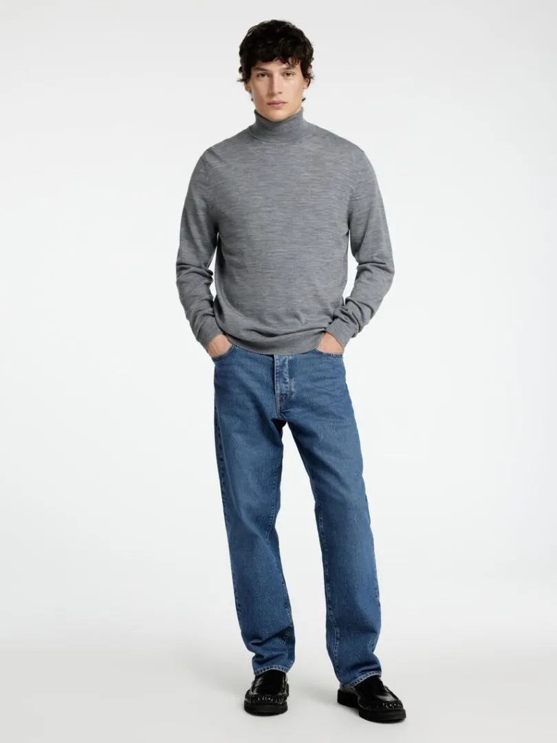 merinould_rullekrave_1-4.webp Strik>SELECTED 100% MERINOULD RULLEKRAVE Grey