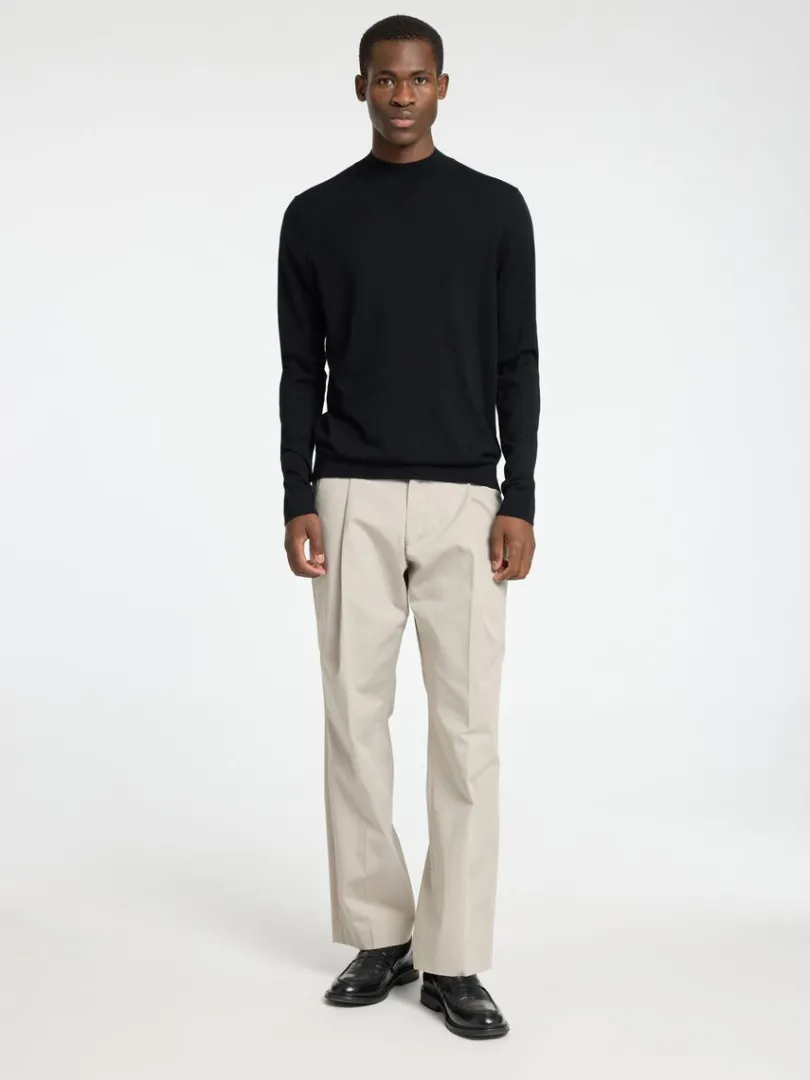merinould_sweater_med_hj_1-2.webp Strik>SELECTED 100% MERINOULD SWEATER MED HØJ HALS Black