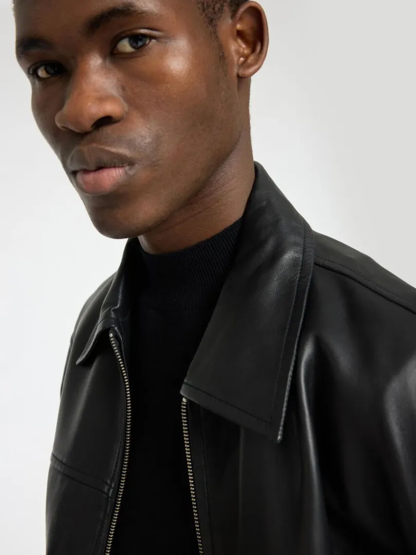 merinould_sweater_med_hj_2-2.webp Strik>SELECTED 100% MERINOULD SWEATER MED HØJ HALS Black