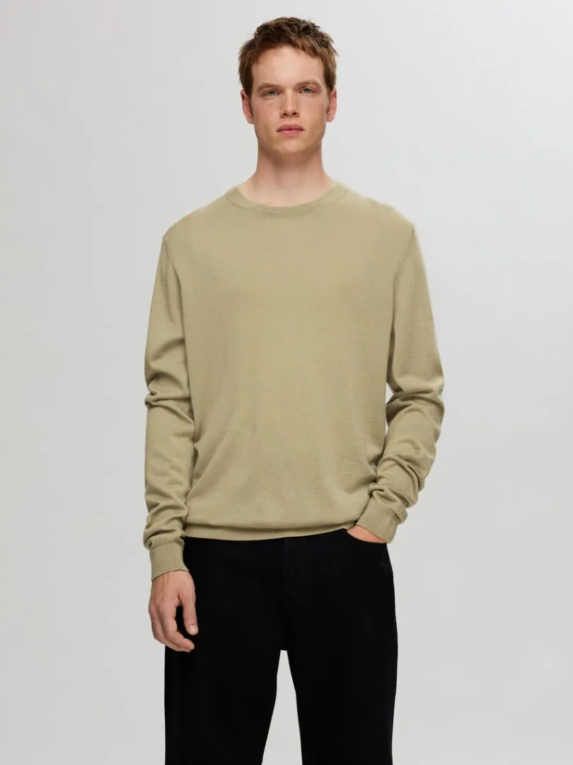 merinould_sweater_med_ru_0-3.webp Strik>SELECTED 100% MERINOULD SWEATER MED RUND HALS Brown