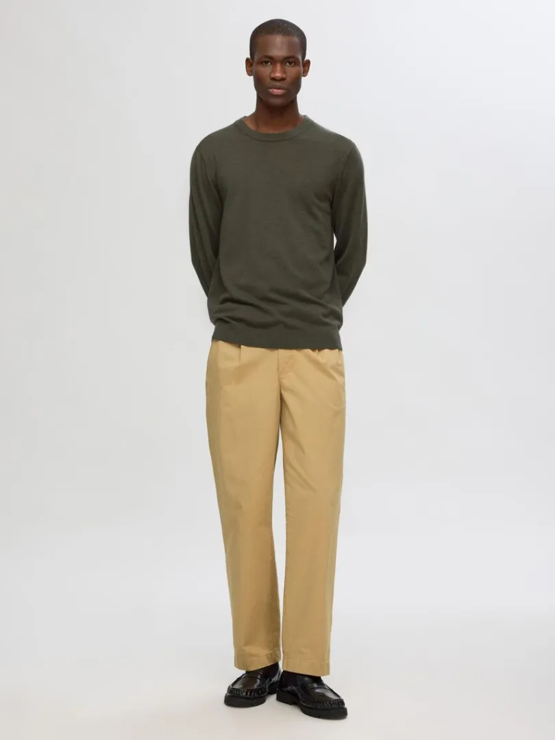 merinould_sweater_med_ru_1-1.webp Strik>SELECTED 100% MERINOULD SWEATER MED RUND HALS Green