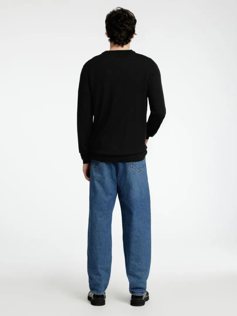 merinould_sweater_med_ru_5-4.webp Strik>SELECTED 100% MERINOULD SWEATER MED RUND HALS Black