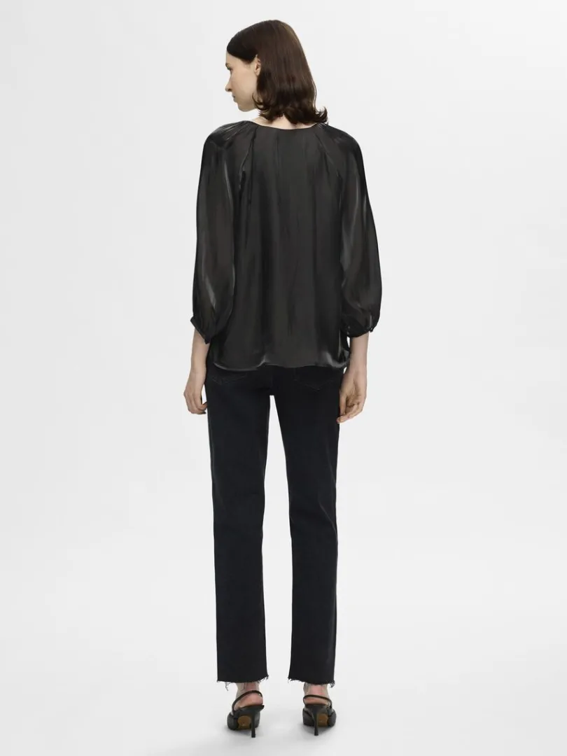 metallisk_bluse_med_vhals_4.webp Toppe Og Bluser>SELECTED METALLISK BLUSE MED V-HALS Black